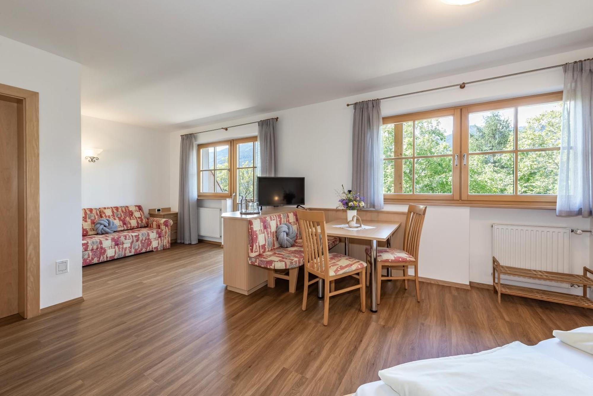 Trinnerhof- Hof Chalets Und Obsthof Mit Zimmer Natz-Schabs ภายนอก รูปภาพ