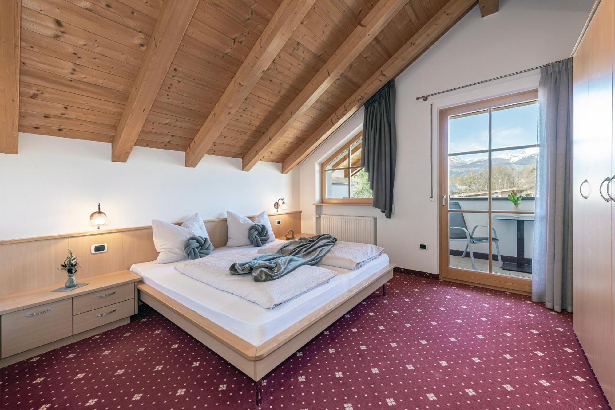 Trinnerhof- Hof Chalets Und Obsthof Mit Zimmer Natz-Schabs ภายนอก รูปภาพ