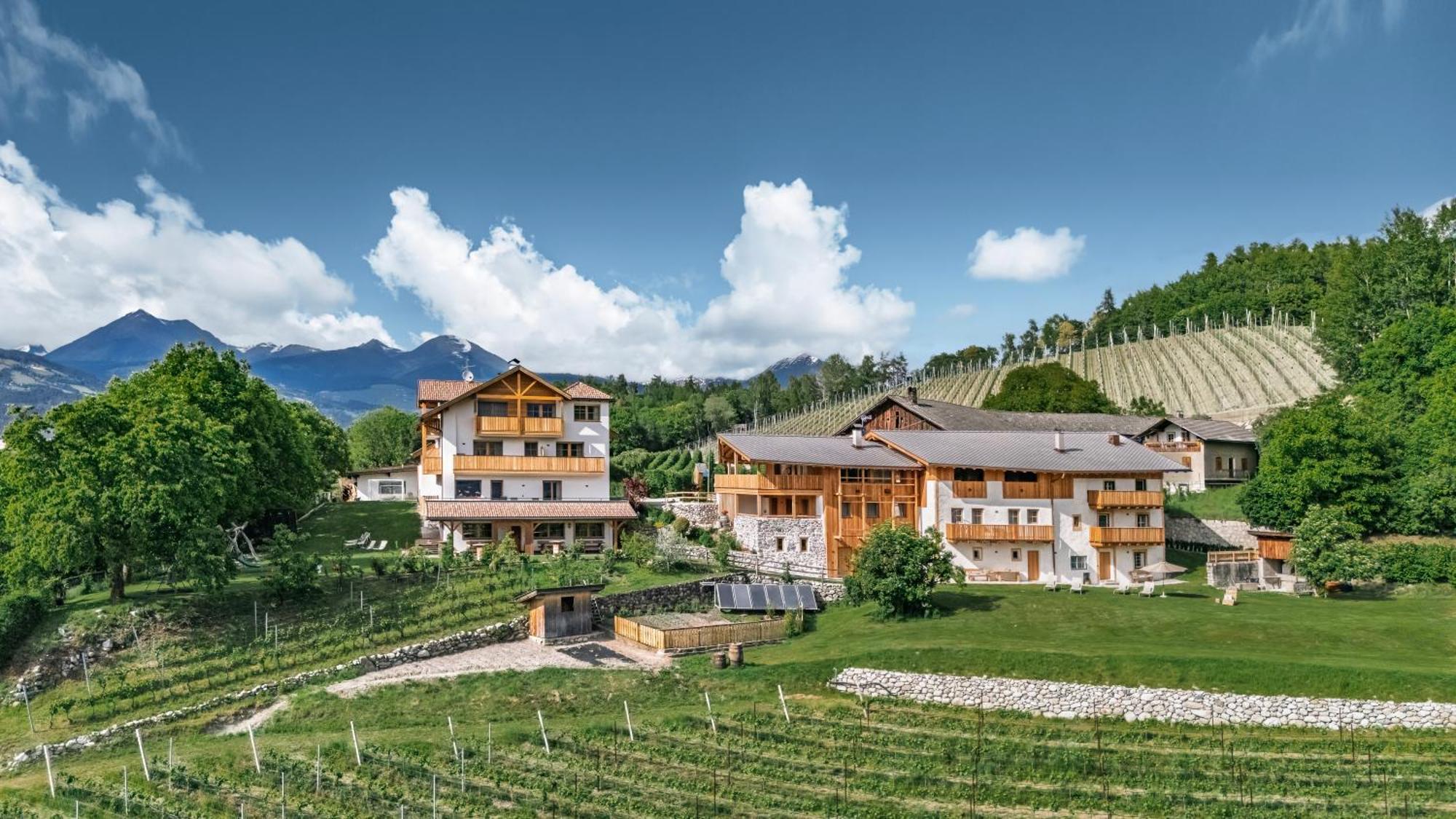 Trinnerhof- Hof Chalets Und Obsthof Mit Zimmer Natz-Schabs ภายนอก รูปภาพ